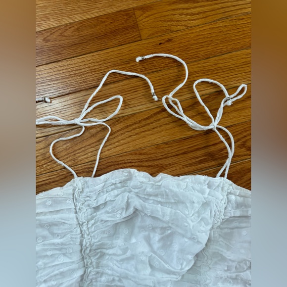 Tie shoulder white mini dress ruffle - Picture 3 of 5